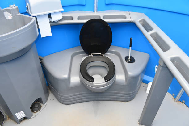 Best Deluxe Portable Toilet Rental  in West Pasco, WA